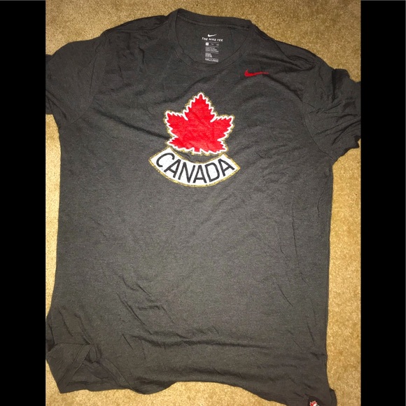 Canada Nike Shirt comfort fit XXL